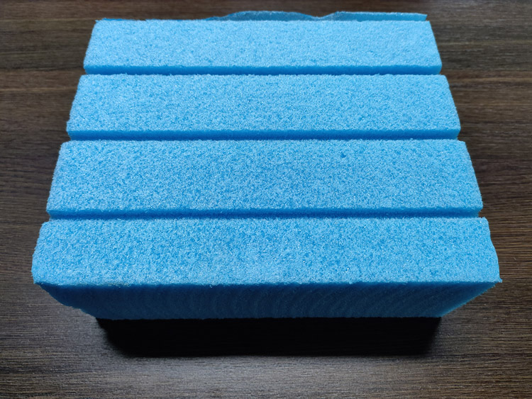 開(kāi)槽拉毛擠塑板